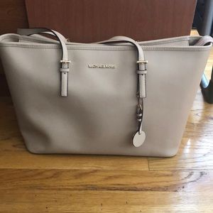Michael Kors large Charlotte tote (Beige)